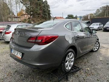 Opel Astra J Sedan 1.4 Turbo ECOTEC 140KM 2018 Opel Astra Salon PL. Gaz . 1.4 140ps., zdjęcie 4