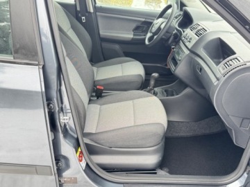 Skoda Fabia II Hatchback Facelifting 1.2 HTP 70KM 2011 Skoda Fabia 1.2 70KM Lift Klima Serwis Sprawdz 1.2 Benzyna 70KM, zdjęcie 5