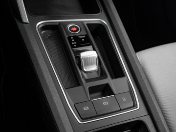 Seat Leon IV Hatchback 1.5 eTSI (MHEV) 150KM 2023 Seat Leon 1.5 TSI DSG Podgrz.f I kier Cz.cof, zdjęcie 15