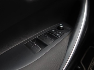 Toyota Corolla XII Sedan 1.8 Hybrid 122KM 2019 Toyota Corolla 1.8 Hybrid, Salon Polska, zdjęcie 15