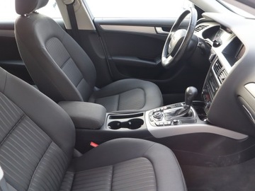 Audi A4 B8 Avant 2.0 TDI 143KM 2011 Audi A4 2.0 TDI, Automat, Navi, Xenon, Bi-Xenon, zdjęcie 8