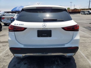 Mercedes GLA II 2021 Mercedes-Benz GLA 2021 MERCEDES-BENZ GLA 250 2.0 Benzyna 261KM, zdjęcie 5