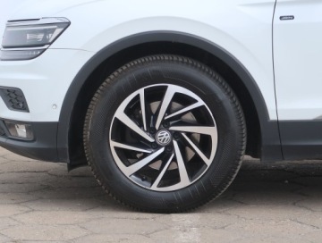 Volkswagen Tiguan II SUV 1.5 TSI EVO 150KM 2018 VW Tiguan 1.5 TSI, Salon Polska, Navi, Klima, zdjęcie 14