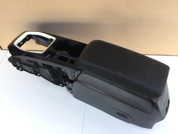 PEUGEOT 2008 II TUNEL CENTRÁLNÍ LOKETNÍ OPĚRKA EU