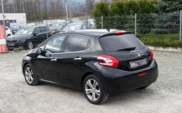 Peugeot 208 I Hatchback 3d 1.6 e-HDI 92KM 2013 Peugeot 208 1.6e-HDI 92KM Oryginalny lakier i szyby Panoramiczny dach Klim, zdjęcie 4