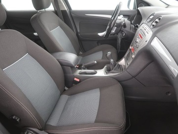 Ford Mondeo IV Hatchback 1.8 Duratorq TDCi 125KM 2010 Ford Mondeo 1.8 TDCi, Salon Polska, Klima, zdjęcie 8