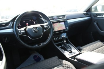 Skoda Superb III Liftback Facelifting 2.0 TDI SCR 150KM 2022 Škoda Superb Skoda Superb Ambition DSG Nawigacja, zdjęcie 16
