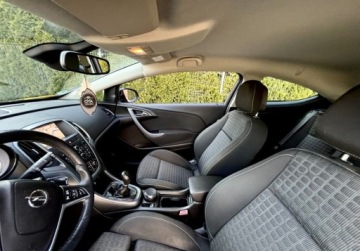 Opel Astra J Hatchback 5d 1.6 Turbo ECOTEC 180KM 2012 Opel Astra GTC 2012rBenzyn Przebieg Wyposazenie Atrakcyjny wyglad XenonZam, zdjęcie 8