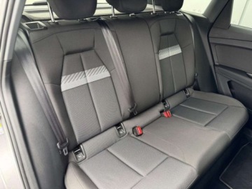 Audi Q4 e-tron 35 170KM 2023 Audi Q4 e-tron Audi Q4 e-tron 35 Advanced 170KM LED Black Pakiet Gwarancja, zdjęcie 26