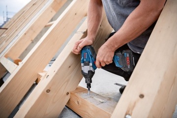 УДАРНЫЙ ГАЙВЕР GDS 18V-1050 H BOSCH BITURBO 2x5,0 Ач