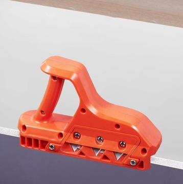 Тройной рубанок для обработки кромок гипсокартона.