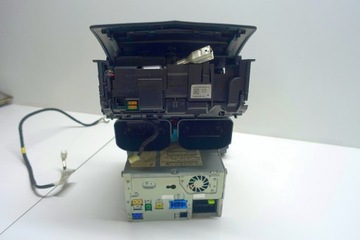 Mercedes W204 магнитола CD Comand навигация NTG4