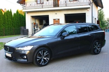 Volvo V60 II  2022 Volvo V60 2.0 B4 197KM R DESING I Wlasciciel PL Serwisowany Bezwypadkowy F, zdjęcie 15
