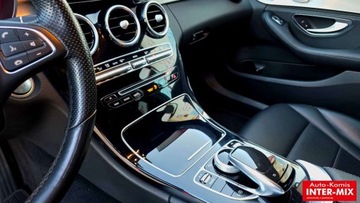 Mercedes Klasa C W205 2016 Mercedes-Benz Klasa C Mercedes-Benz C 300 4 MATIC 2.0 Benzyna 245KM, zdjęcie 21