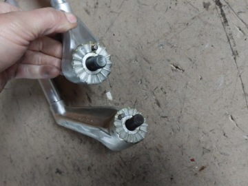 Yamaha xj 900 58l 4bb 31a рулевые колеса левое правое