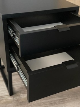 Черная прикроватная тумбочка, каркас, черный матовый столик-чердак