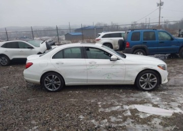 Mercedes Klasa C W205 Kabriolet Facelifting 2.0 300 258KM 2019 Mercedes-Benz Klasa C MERCEDES-BENZ C 300 4MATIC 2.0 Benzyna 259KM, zdjęcie 1