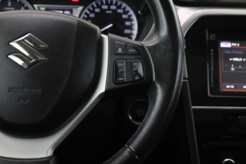 Suzuki Vitara III SUV 1.6 DDiS 120KM 2015 Suzuki Vitara 1.6 DDiS, 4X4, Skóra, Klima, zdjęcie 17