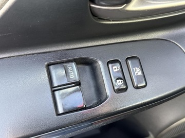 Toyota Yaris III Hatchback 5d Facelifting 1.33 Dual VVT-i 99KM 2016 Toyota Yaris 1.33 Premium MS EU6 III (2011-2019) 1, zdjęcie 18