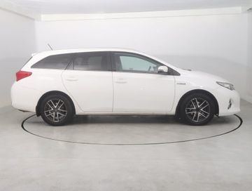 Toyota Auris II Touring Sports Hybrid 135 136KM 2014 Toyota Auris Hybrid, Salon Polska, Serwis ASO, zdjęcie 5