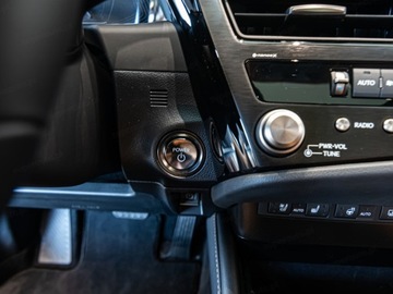 Lexus ES VII (XV70) Sedan Facelifting 300h 218KM 2025 Od ręki - 300h Omotenashi 2.5 E-CVT 218KM | Kamera 360!, zdjęcie 11