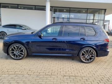 BMW X7 SUV Facelifting 3.0 40i 381KM 2025 BMW X7 xDrive40i Sport Suv 3.0 (381KM) 2025, zdjęcie 2