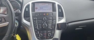 Opel Astra J Hatchback 5d 1.4 Turbo ECOTEC 140KM 2010 Opel Astra Opel Astra 1.4 Turbo Innovation 1.4 Benzyna 140KM, zdjęcie 20