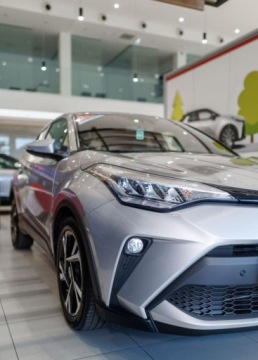 Toyota C-HR I Crossover Facelifting 1.8 Hybrid 122KM 2022 Toyota C-HR 1.8 Hybrid Style 1.8 Hybryda 122KM, zdjęcie 12