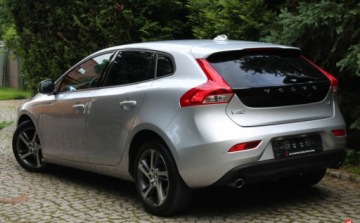 Volvo V40 II Hatchback Facelifting 2.0 D2 120KM 2018 Volvo V40 Volvo V40 Egzemplarz w doskonalym stanie Oplacony II (2012-), zdjęcie 3