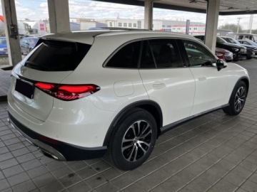 Mercedes GLC C254/X254 Coupe 2.0 200 204KM 2025 MERCEDES-BENZ GLC 200 4-Matic Avantgarde 2.0 (204KM) 2025, zdjęcie 2