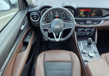Alfa Romeo Stelvio SUV 2.0 Turbo 200KM 2018 Alfa Romeo Stelvio 2,0 200KM 4x4 SUPER - salon PL, bezwypadkowy, gwarancja, zdjęcie 13