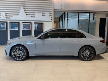 Mercedes Klasa E W214 Sedan 3.0 450d 367KM 2025 E Klasa 450 d 4-Matic AMG 3.0 (367KM) 2025, zdjęcie 1