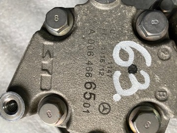 63 MERCEDES W204 ČERPADLO SERVA A0064666501