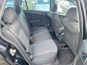Opel Astra H Kombi 1.4 TWINPORT ecoFLEX 90KM 2010 Opel Astra Edition 111 Jahre 1.4 Benzyna 90KM, zdjęcie 15