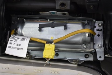 KONZOLA DESKA ROZDĚLOVAČE KOKPIT FIAT IDEA 04R