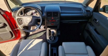 Audi A2 1.4 16V 75KM 2005 Audi A2 Audi A2 1.4 1.4 Benzyna 75KM, zdjęcie 13