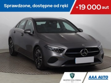 Mercedes Klasa A W177/V177 Sedan Facelifting 1.3 200 163KM 2023 Mercedes A A 200, Salon Polska, Serwis ASO
