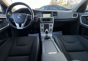 Volvo V60 I Kombi Facelifting 2.0 D4 DRIVE-E 181KM 2014 Volvo V60 2.0 D4 181KM manual gwarancja kam..., zdjęcie 21