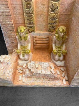 Хранитель руин Dice Tower, ручная роспись