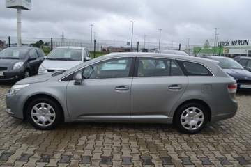Toyota Avensis III Wagon 1.6 Valvematic 132KM 2010 Toyota Avensis, z Niemiec, OPŁACONA, zdjęcie 3