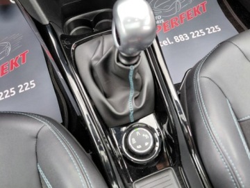 Peugeot 2008 I SUV Facelifting 1.2 PureTech 130KM 2018 Peugeot 2008 Navi Kamera Panorama Klimatronik 1.2 Benzyna 130KM, zdjęcie 22