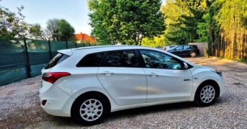 Hyundai i30 II Wagon 1.6 GDI 135KM 2015 Hyundai i30 BENZYNA klima NISKI PRZEBIEG super okazja POLECAMY, zdjęcie 10