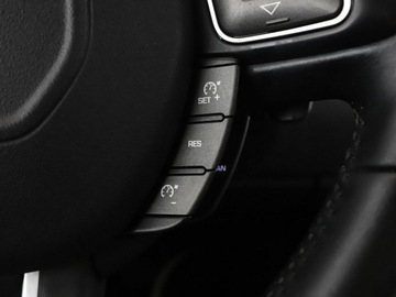 Land Rover Range Rover Evoque I SUV 5d Facelifting 2.0D TD4 150KM 2015 Land Rover Range Rover Evoque 2.0 Td4 AWD SE, zdjęcie 29