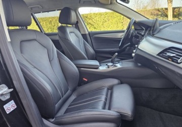 BMW Seria 5 G30-G31 Touring 530d 265KM 2018 BMW Seria 5 X-Drive, 3.0 Diesel 265 KM, Sport, Szwajcaria 3.0 Diesel 265KM, zdjęcie 5