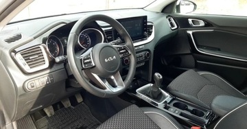 Kia Ceed III Hatchback Facelifting  1.5 T-GDI 160KM 2023 Kia Ceed Wersja wyposazenia L 1.5 Benzyna 160KM, zdjęcie 8