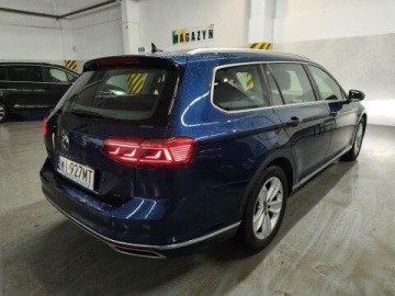 Volkswagen Passat B8 Variant Facelifting 2.0 TDI SCR 150KM 2023 Volkswagen Passat Volkvagen Passat 2.0 TDI DSG Ele, zdjęcie 2