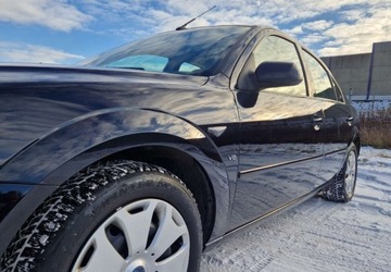 Ford Mondeo III Sedan 2.5 170KM 2002 Ford Mondeo 2.5 V6 170KM Ghia Oryginal Klima 2.5 Benzyna 170KM, zdjęcie 13