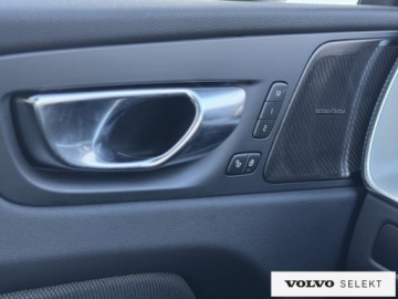 Volvo XC60 II Crossover Plug-In Facelifting 2.0 T8 455KM 2024 Volvo XC 60 T8 Plug-In | AWD | Ultra Dark | FV23%, zdjęcie 31