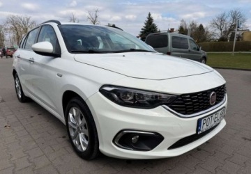 Fiat Tipo II Station Wagon 1.6 MultiJet 120KM 2017 Fiat Tipo Fiat Tipo 1.6 MultiJet DCT Lounge 1.6 Diesel 120KM, zdjęcie 2