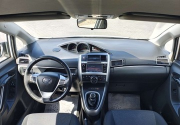 Toyota Verso Minivan Facelifting 1.6 D-4D 112KM 2015 Toyota Verso Toyota Verso 1.6Diesel Zadbana Stan BDB 1.6 Diesel 112KM, zdjęcie 19